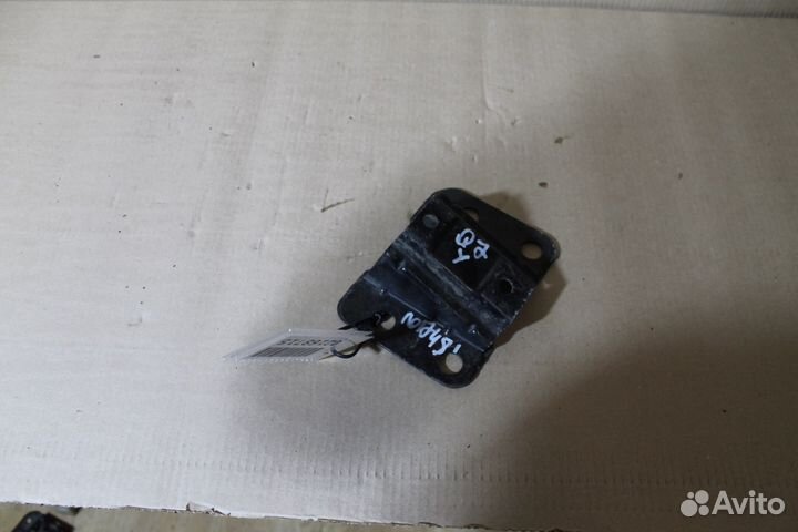 Кронштейн усилителя заднего бампера левый Audi Q7 4L 2005-2015