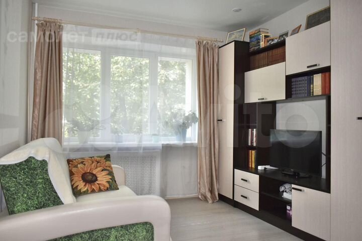 2-к. квартира, 43,8 м², 2/4 эт.