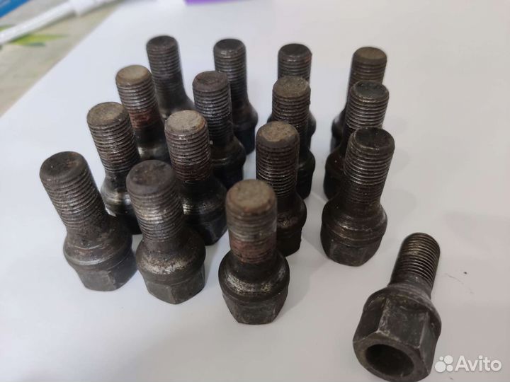 Оригинальные болты ваз для штампов