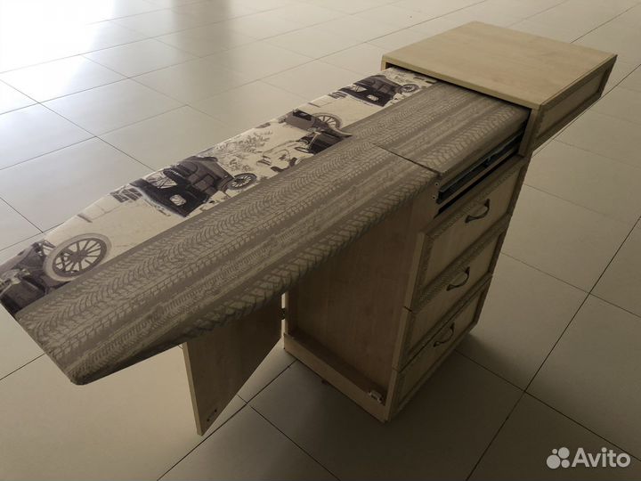 Тумба с гладилкой