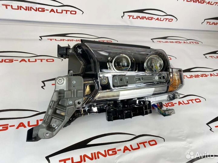 Фара левая Toyota Land Cruiser 200