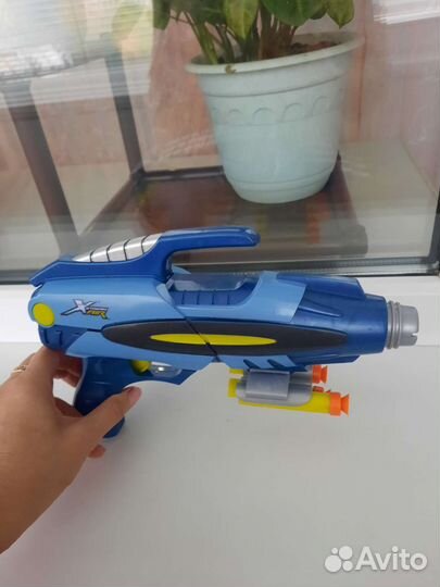 Игрушечный пистолет/ бластер