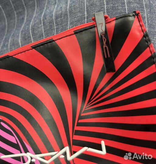 Mac косметичка и кейс