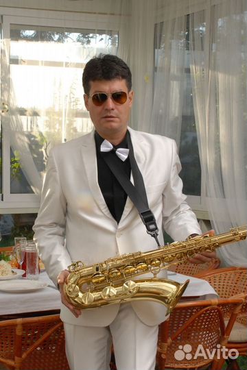 Саксофонист