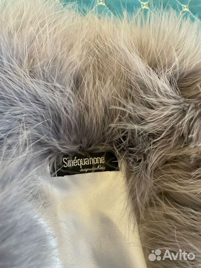 Накидка из лебяжьего пуха Sinequanone