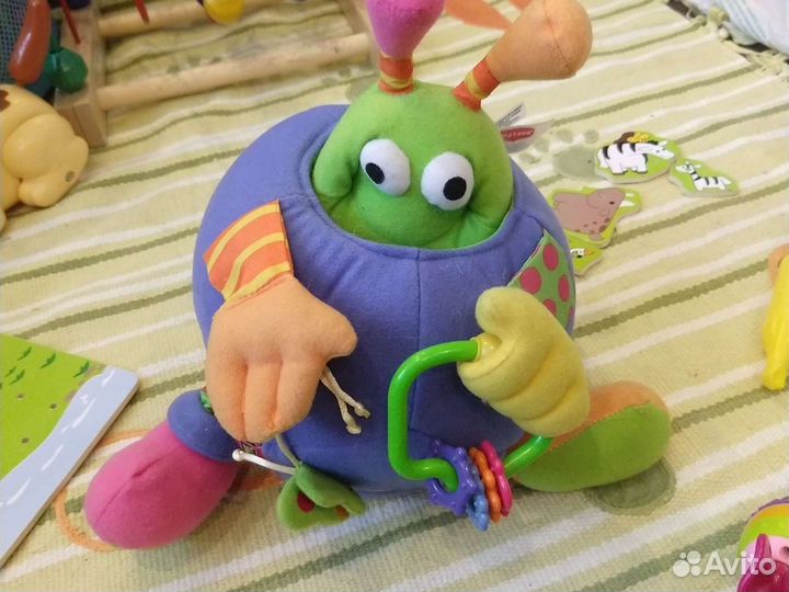 Развивающий мяч Tiny love гусеница