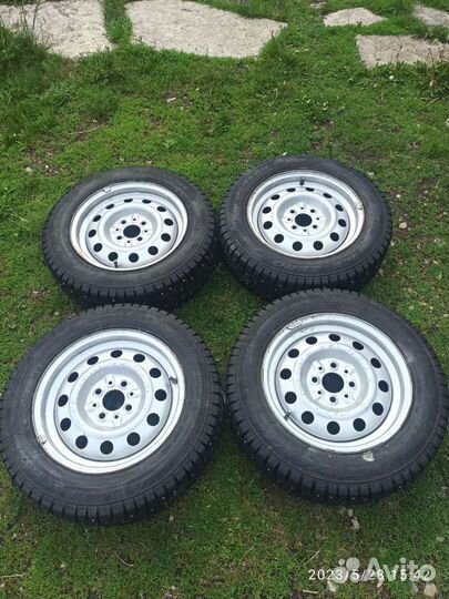 Pirelli Ice Zero 175/65 R14