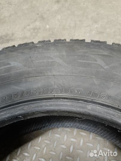 Yokohama Ice Guard Stud IG55 235/65 R17