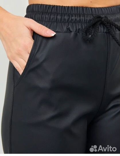 Шорты(кожзам) 42-44