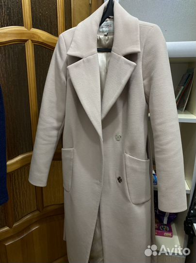 Пальто женское 42 44 бежевое