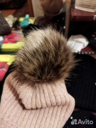 Шапки женские зимние в отл состоянии