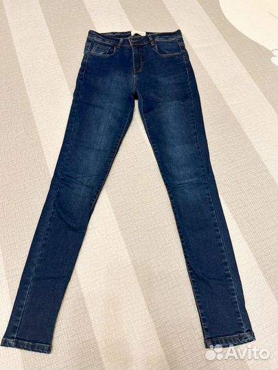 Джинсы скини reserved 38