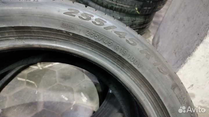 Pirelli Scorpion 255/45 R19 100V