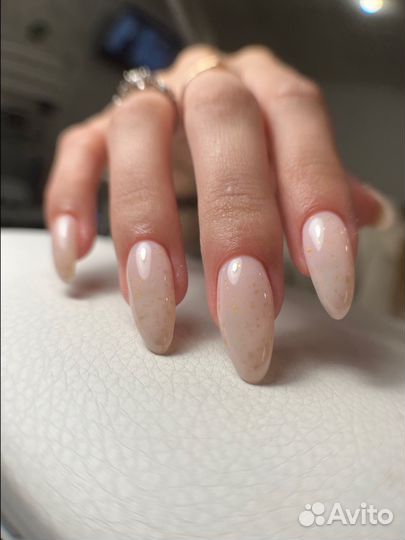Маникюр с покрытием гель-лаком