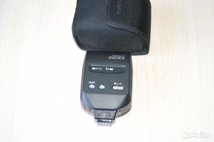 Canon Speedlite 220EX