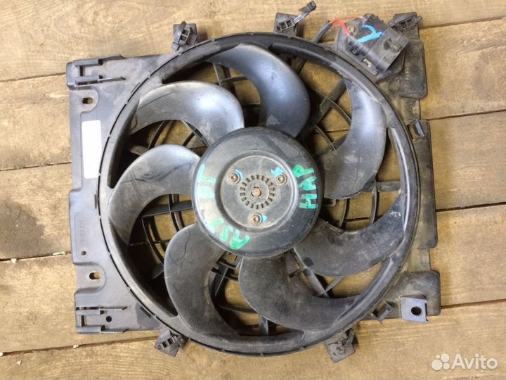 Вентилятор радиатора кондиционера Opel Astra H