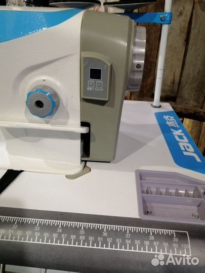 Швейная машинка Jack F4