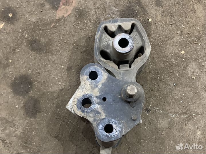 Задняя подушка двигателя Mazda CX-5 KE