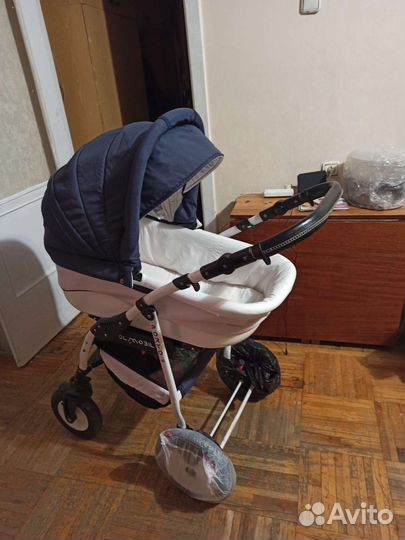 Коляска 2 в 1 с надувными колесами