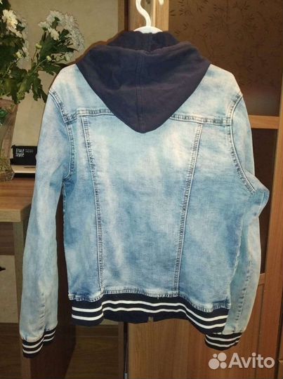 Джинсовая куртка