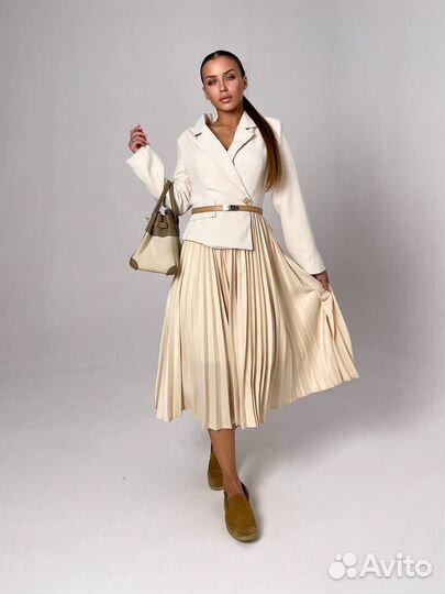 Стильное платье