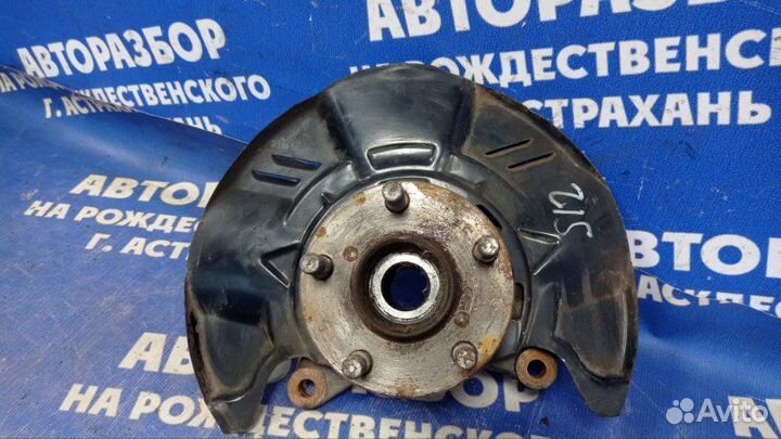 Передний левый поворотный кулак Subaru Forester