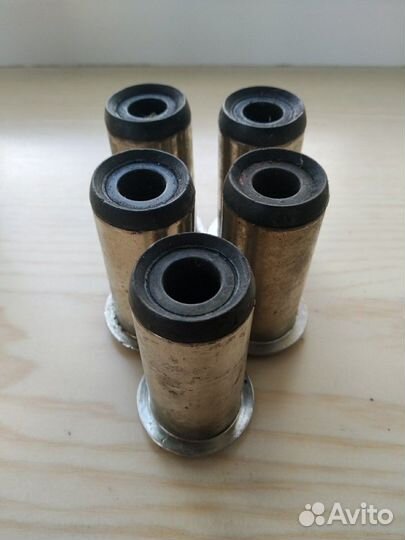 BMW 5 Е28 6 Е24 7 Е23 Втулка маятника оригинал