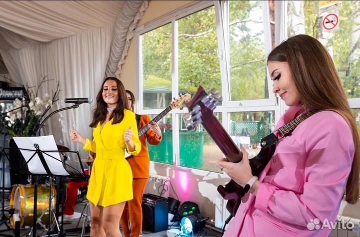 Уроки игры на гитаре / укулеле/ электрогитаре 6+