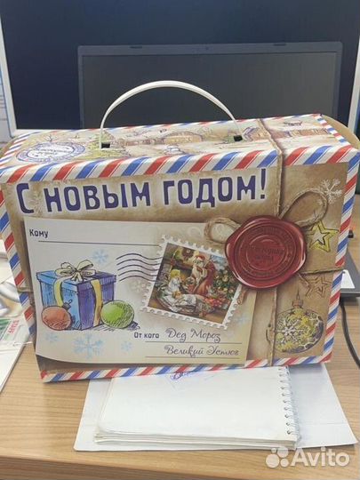 Пластиковые ручки для картонной упаковки