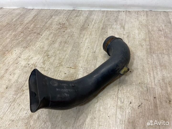 Воздухозаборник Toyota Avensis T25 1zzfe 2008