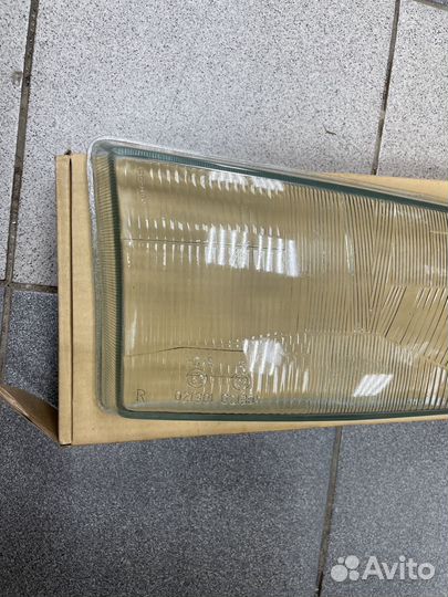 Стекло фары правое vw T4 caravella