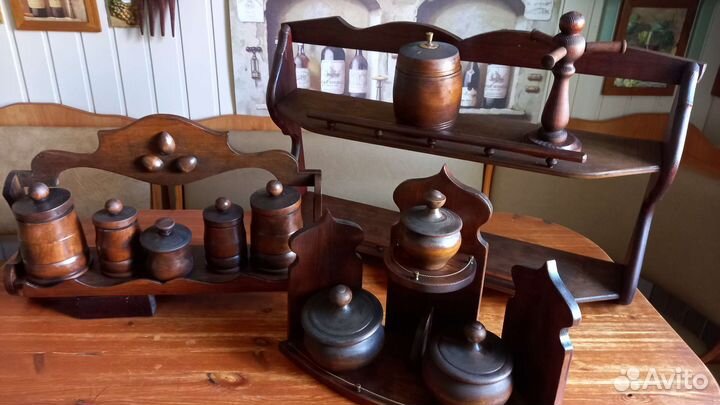 Деревянные полки ручной работы с ёмкостью