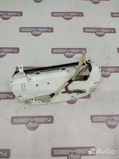 Щиток приборов Toyota Camry 30