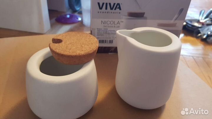 Сахарница и молочник