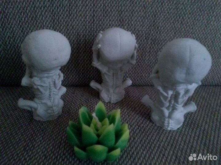 Набор статуэток на Хэллоуин 3 мудреца, скелеты