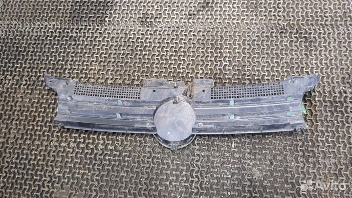 Решетка радиатора Volkswagen Golf 4, 2001