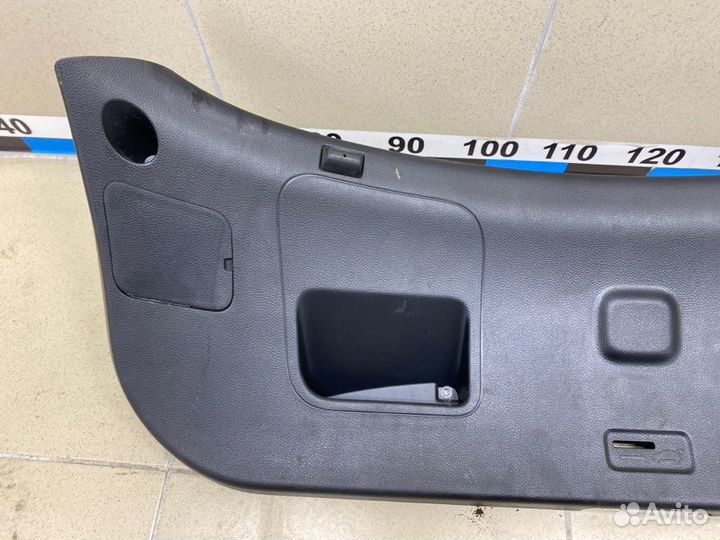 Обшивка крышки багажника Hyundai I30 1.4 G4FA 2013