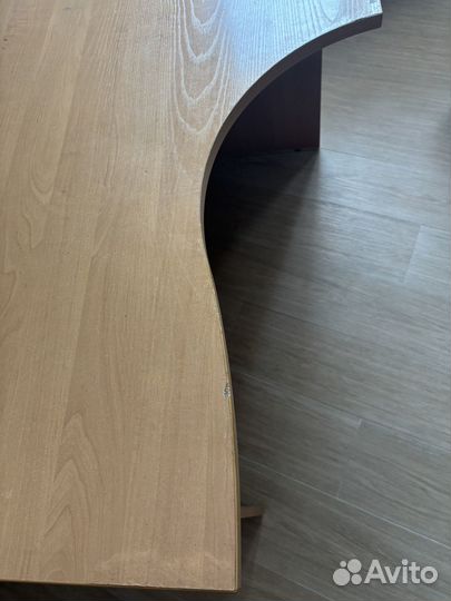 Офисная мебель стол