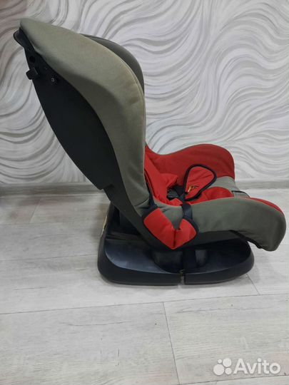 Автомобильное кресло