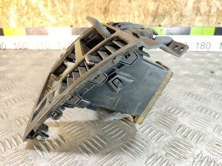 Дефлектор воздушный Nissan Tiida c11