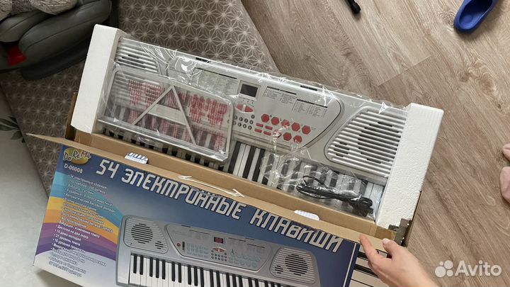 Синтезатор, электронное пианино (новое)