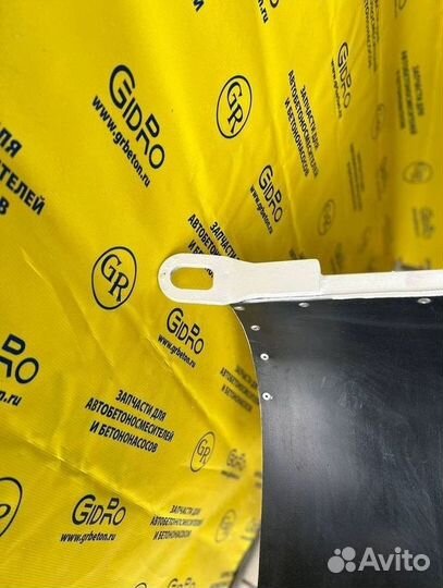 Пластиковый лоток автобетоносмесителя