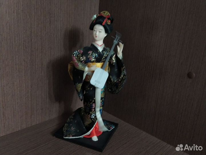 Статуэтка куколка-японка