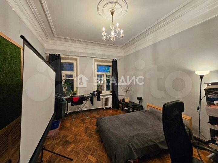 4-к. квартира, 171 м², 2/5 эт.