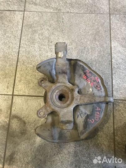 Кулак передний левый Mercedes-Benz A-Class