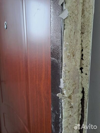 Дверь входная металлическая