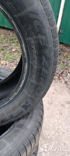 Pirelli Ice Zero FR 225/55 R17