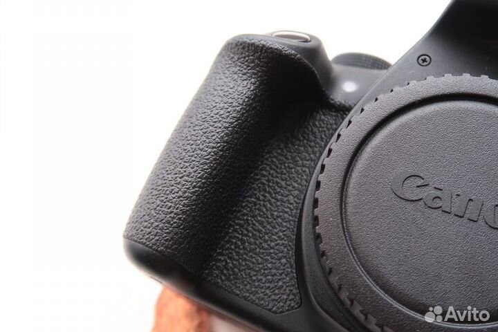 Фотоаппарат Canon 1200d (пробег 8100) body + сумка