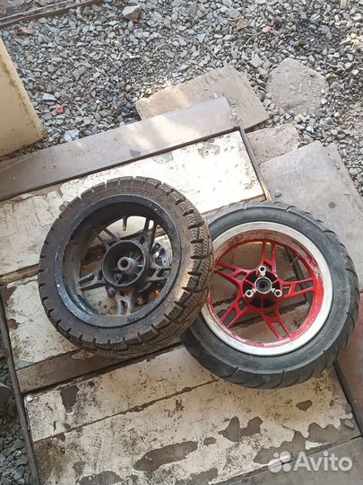 Колесо r 12 на скутер