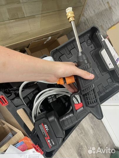 Мойка высокого давления на аккумуляторе